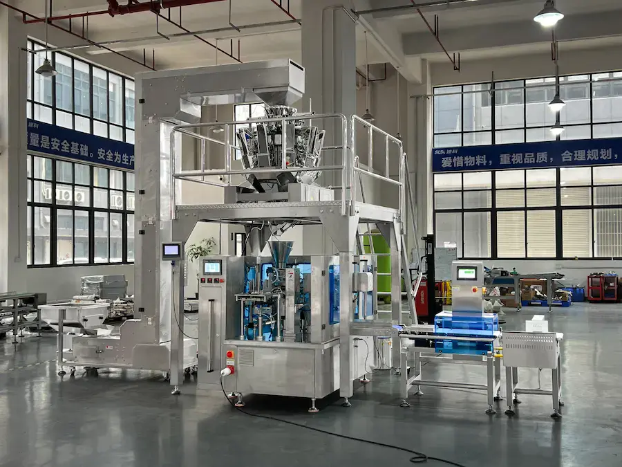 Bag-feeding packaging machine with electronic scale (actual photo)