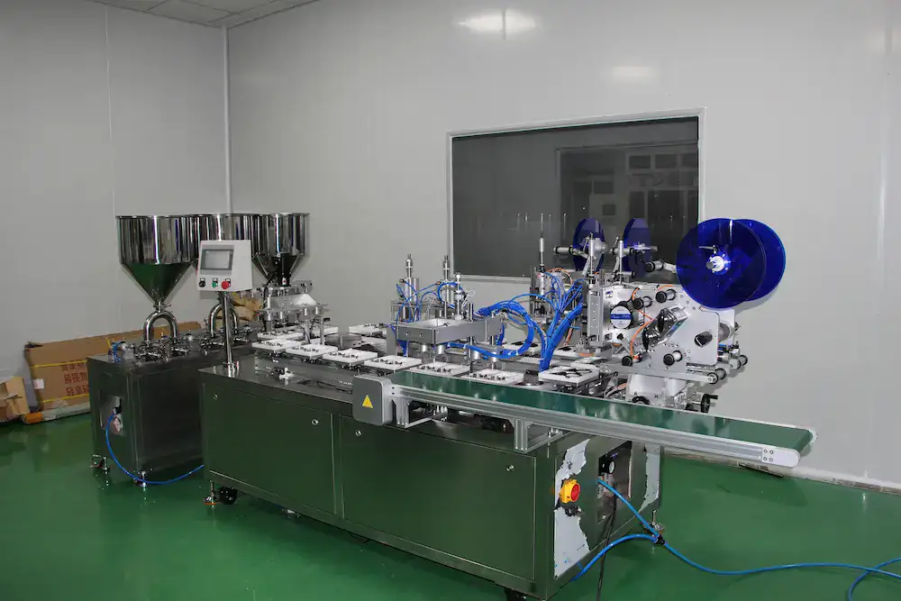 GZQD-400 4-station air cushion BB cream integrated filling sealing labeling machine, synchronous four working stations for high-volume mass cosmetic OEM production